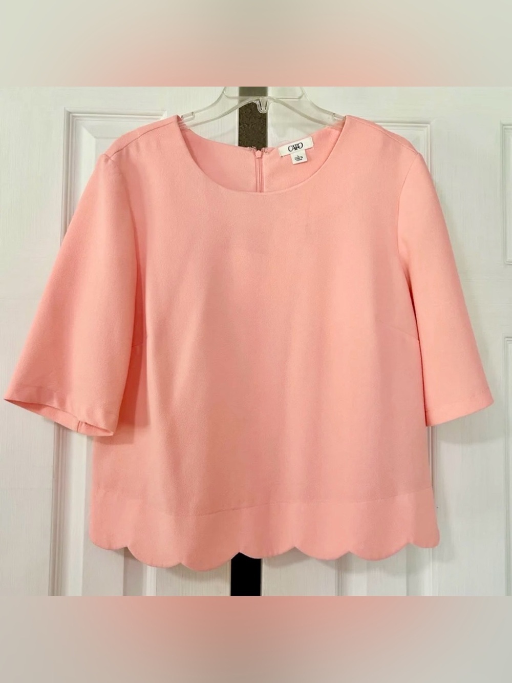 Cato Peach-Pink Scallop Hem Short Sleeve Blouse woman size large